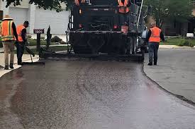 Best Asphalt Driveway Installation  in Dania Beach, FL